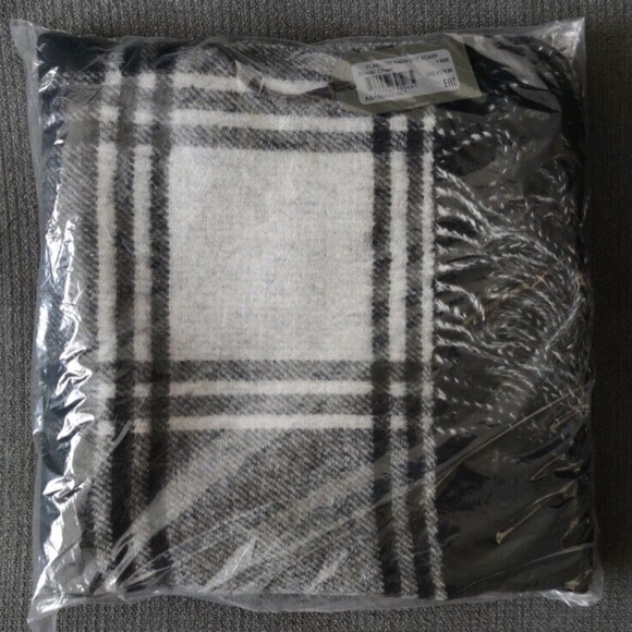 NWT Unisex ALLSAINTS Logo Reversible Plaid Scarf 100% Wool - Picture 10 of 12